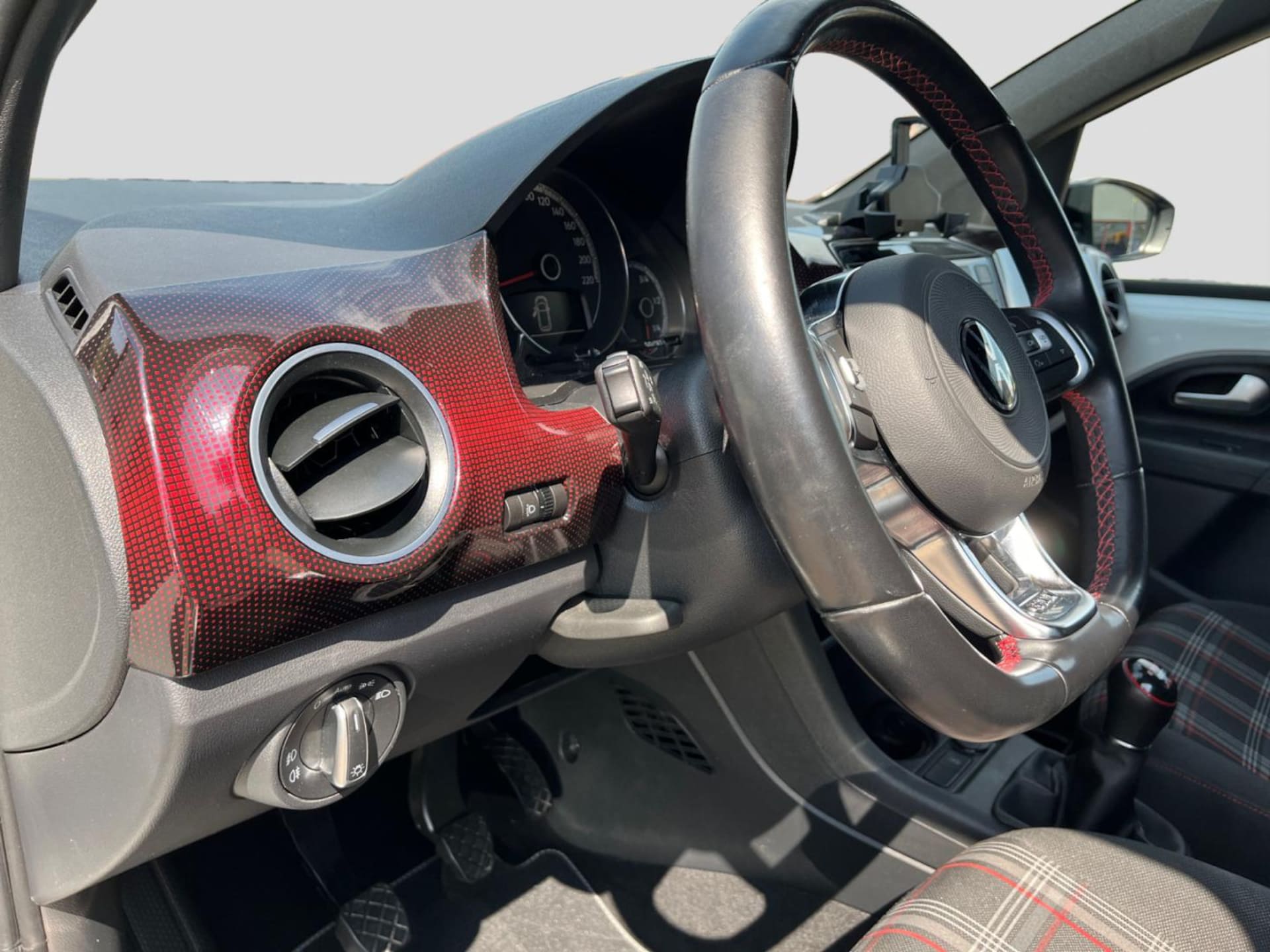 Volkswagen up! GTI