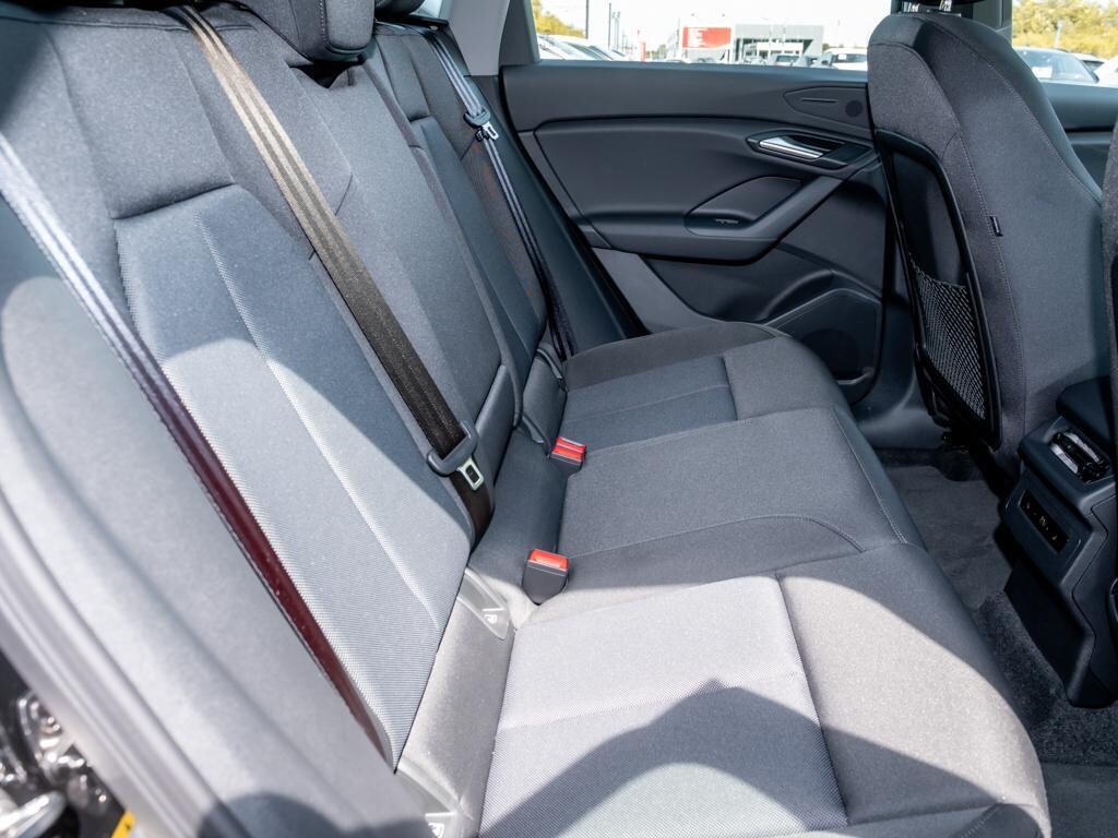 Image about Audi Q6 SUV e-tron e-tron quattro