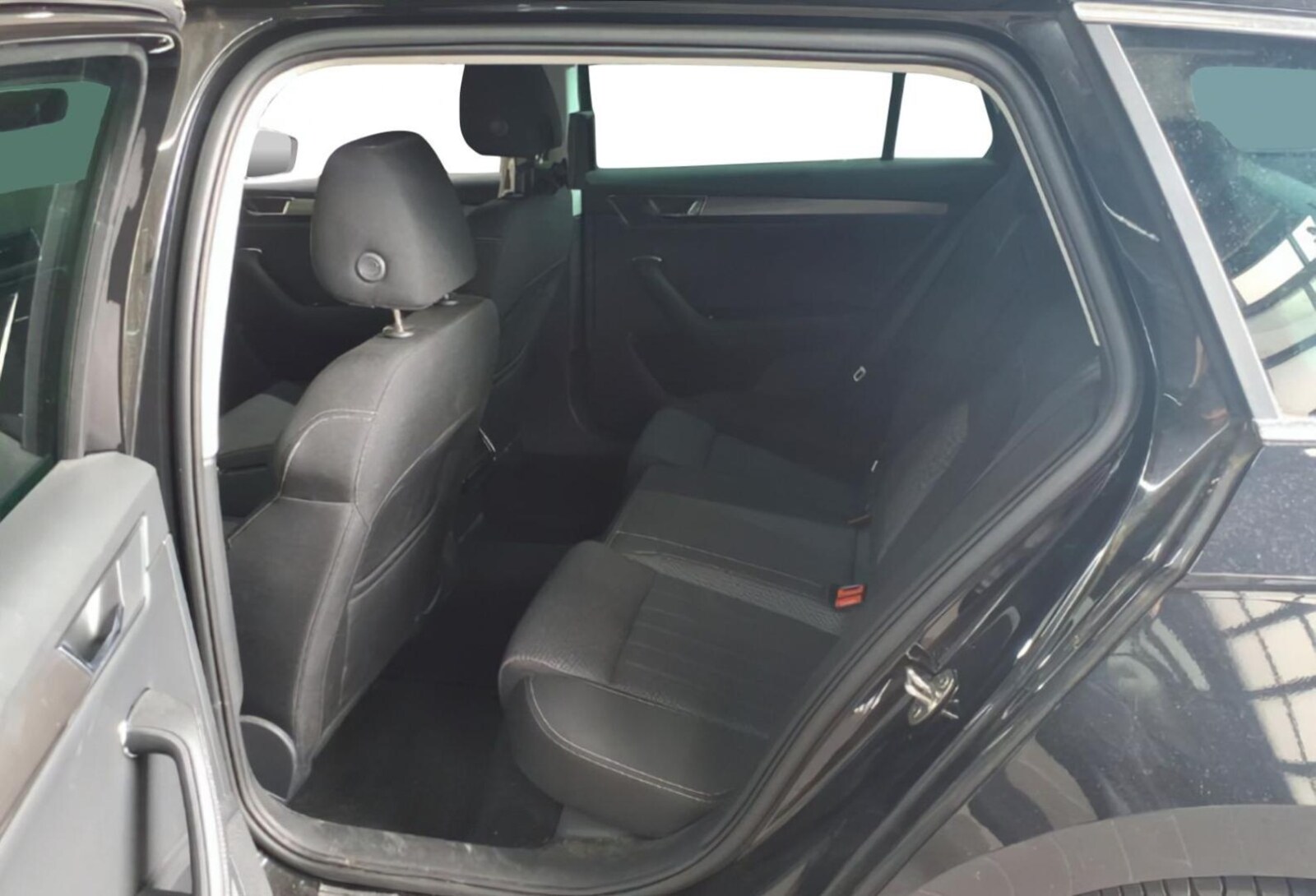 Škoda Superb Combi – Bild 7
