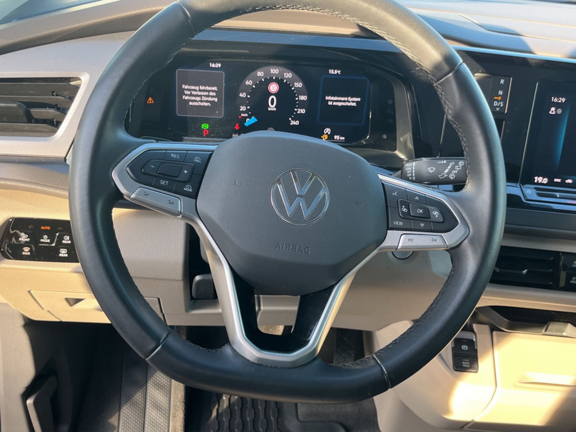 Volkswagen Multivan Basis-Modell