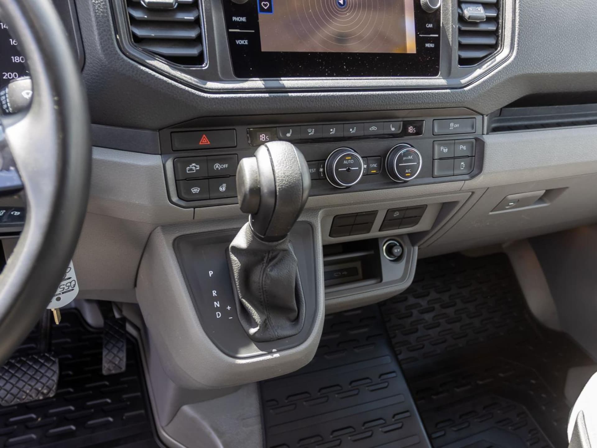 Volkswagen Grand California 680