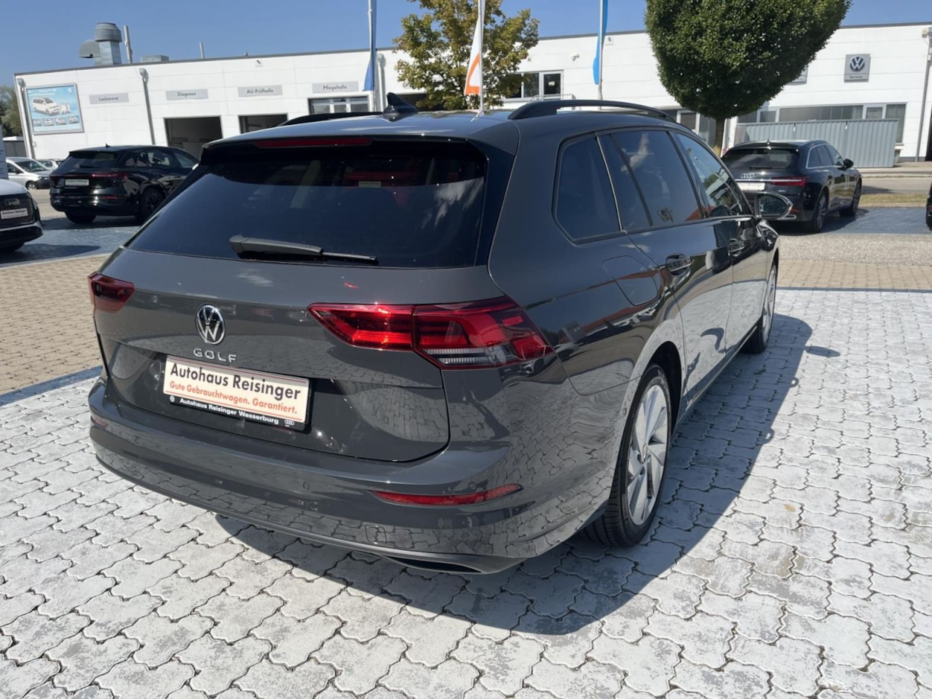 Volkswagen Golf Variant Life