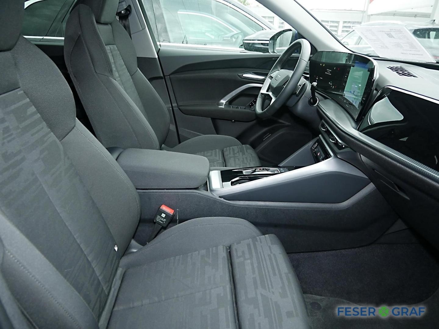 Bild über Audi Q5 SUV TFSI 150 kW S tronic - für weitere Informationen kontaktieren Sie den Audi Partner