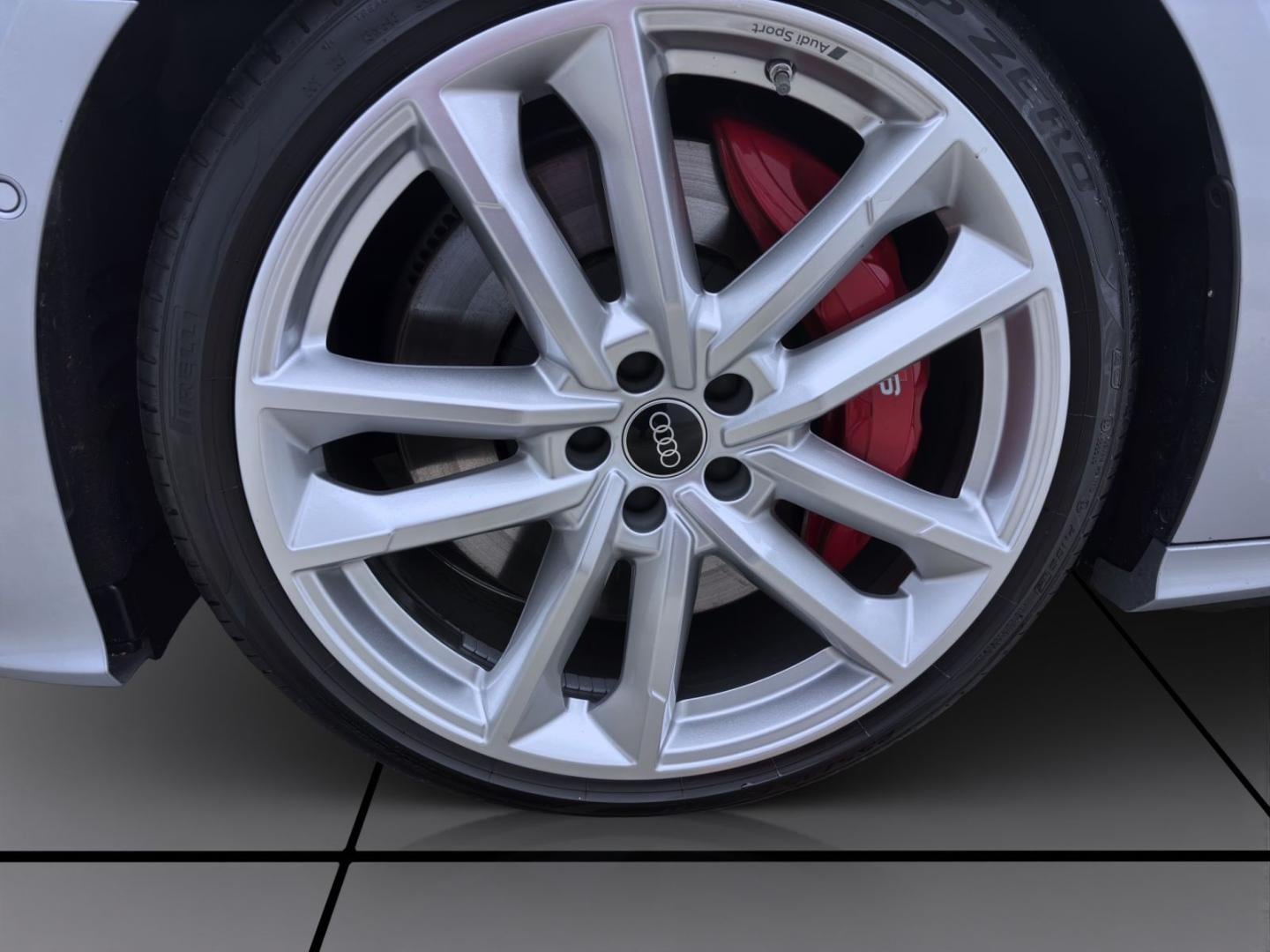 Bild über Audi S6 Avant TDI quattro tiptronic - für weitere Informationen kontaktieren Sie den Audi Partner