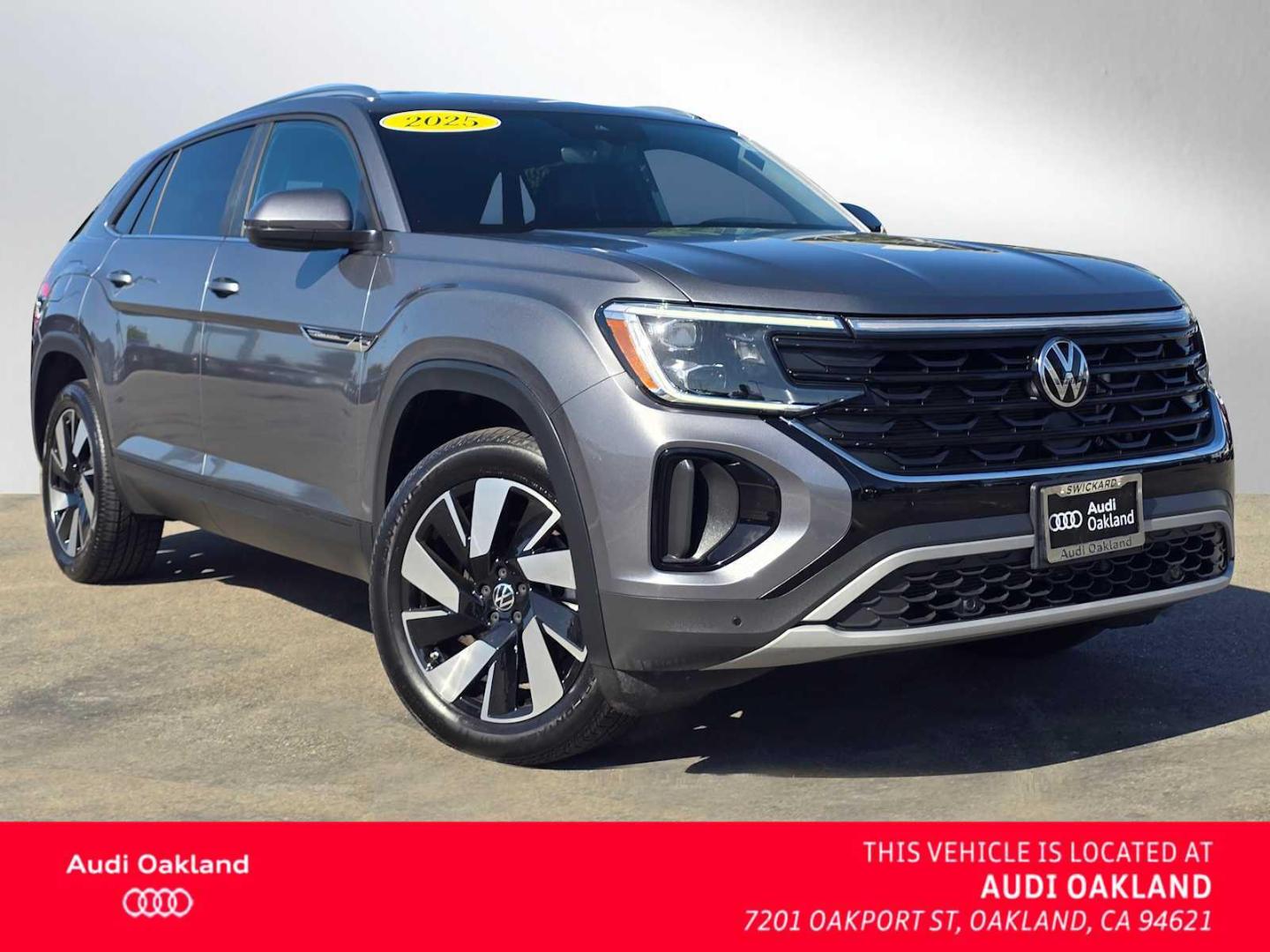 2025 Volkswagen Atlas Cross Sport 2.0T SE w/Tech's photo