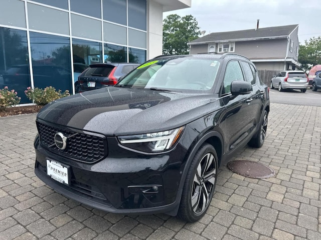 2023 Volvo XC40