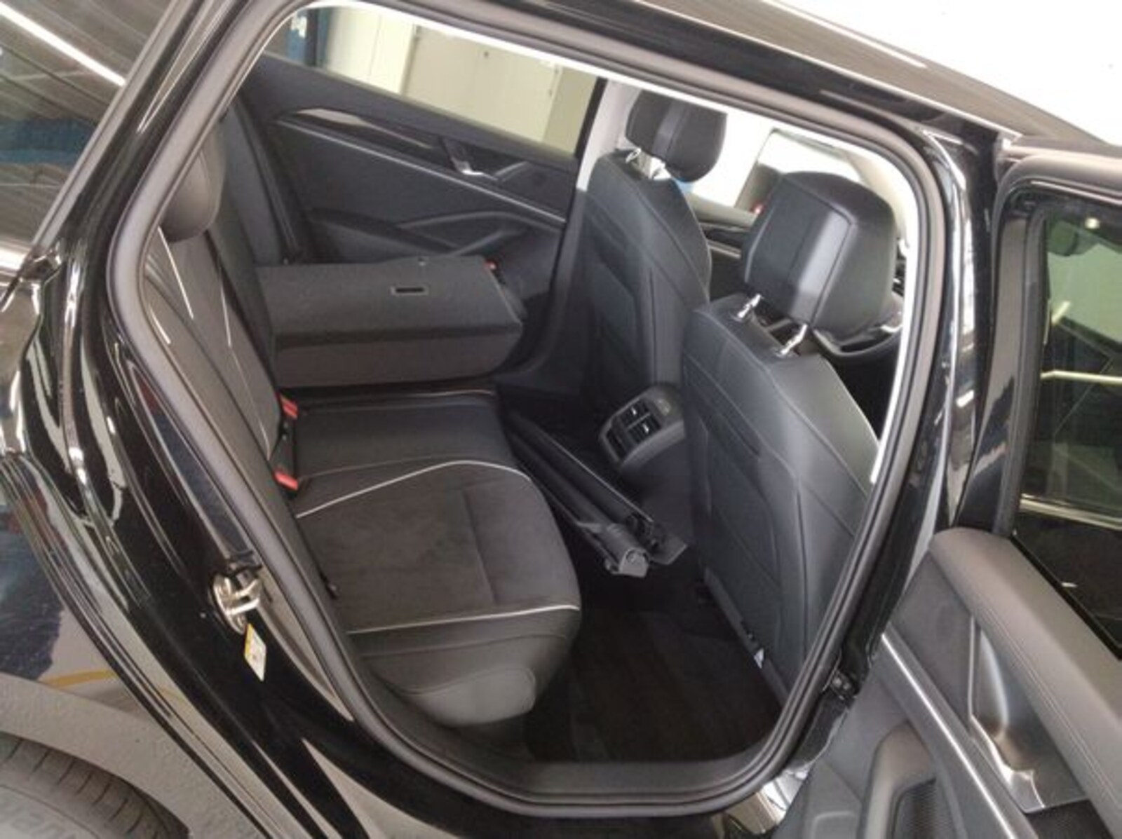 Volkswagen Passat – Bild 8