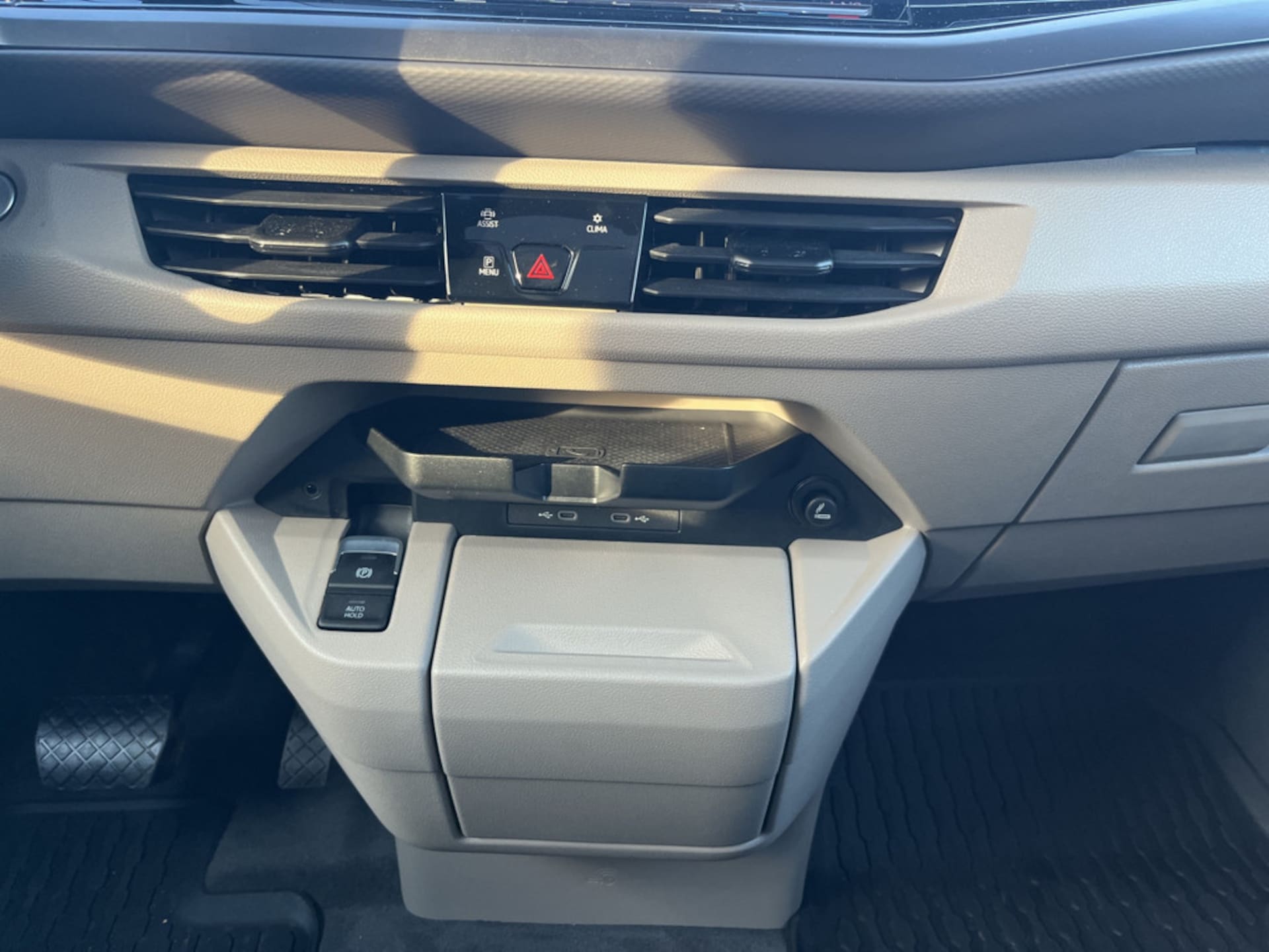 Volkswagen Multivan Basis-Modell