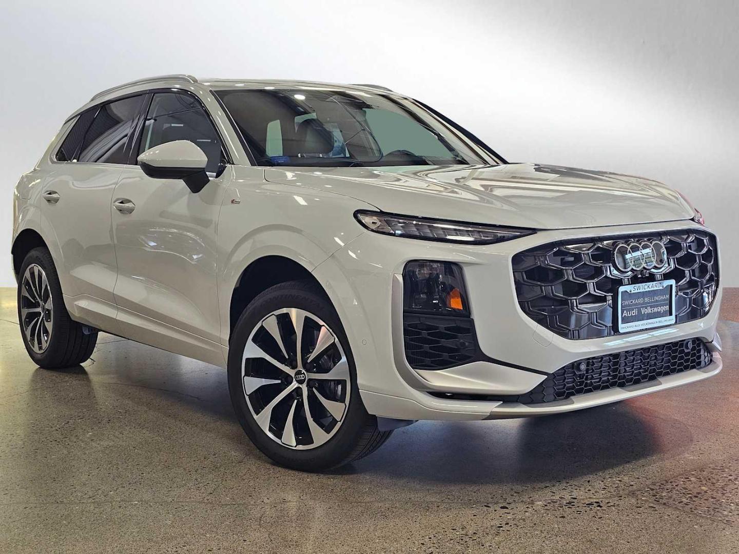 2026 Audi Q3 S line quattro's photo