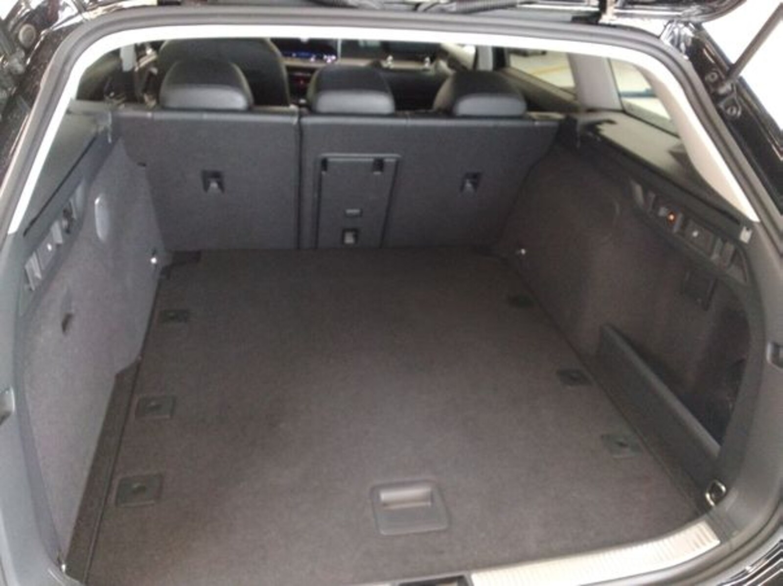 Volkswagen Passat – Bild 9