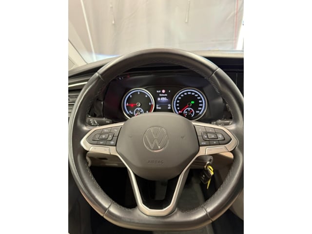 Volkswagen T6.1 Caravelle larger