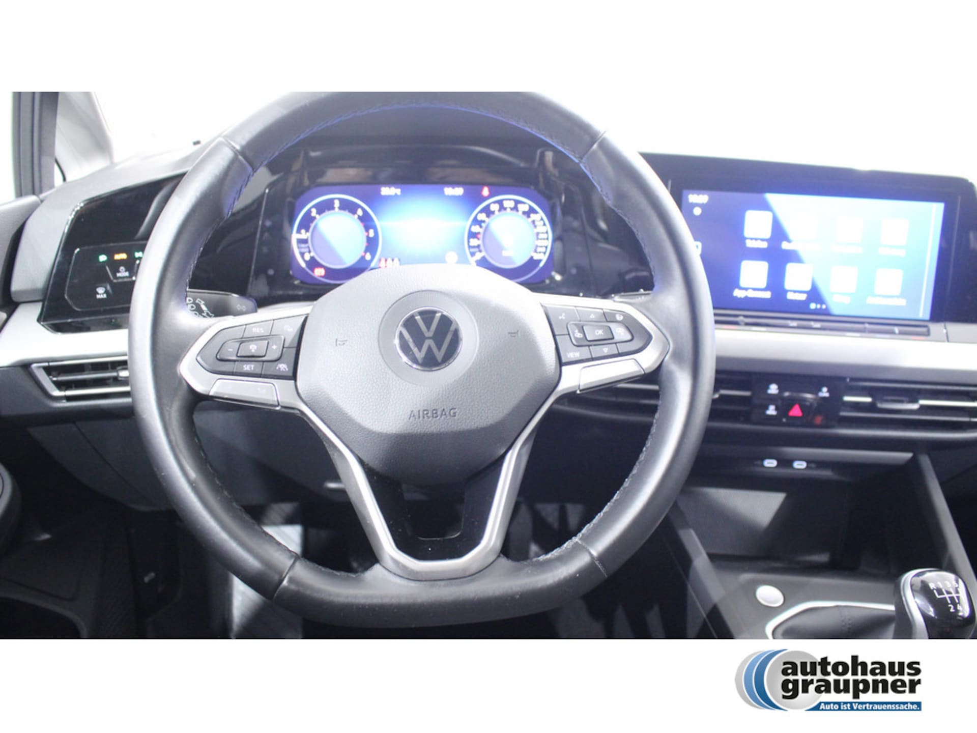 Volkswagen Golf Variant Life