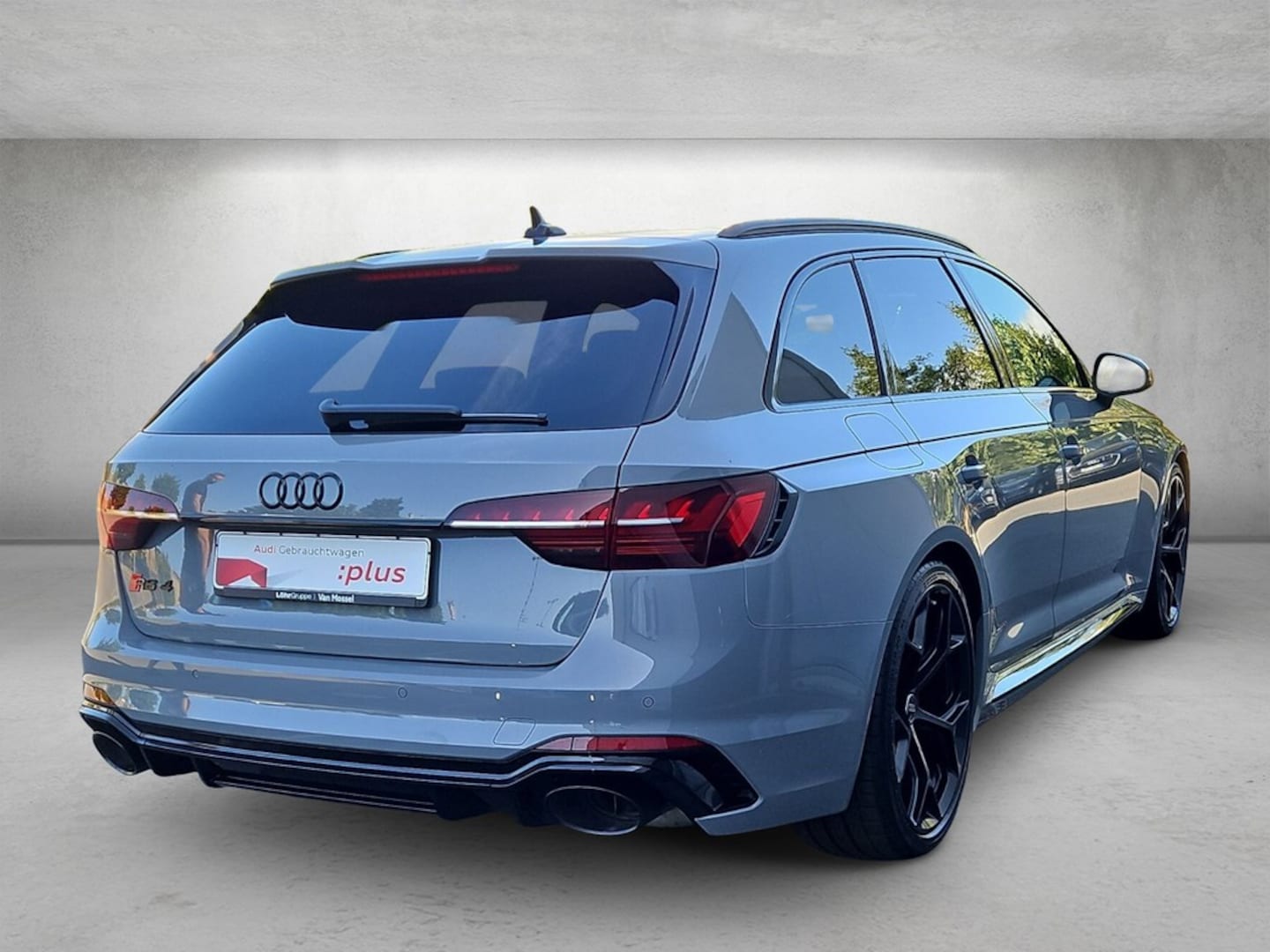 Bild über Audi RS 4 Avant TFSI quattro tiptronic - für weitere Informationen kontaktieren Sie den Audi Partner
