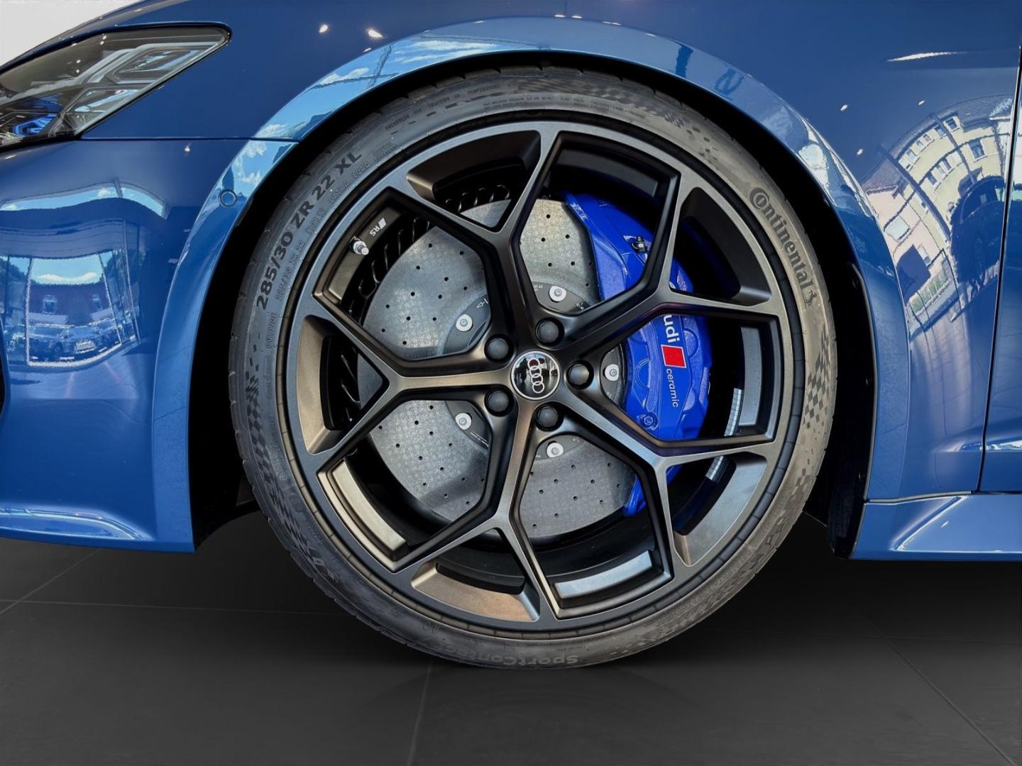 Image about Audi RS 6 Avant performance quattro tiptronic