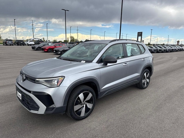 2025 Volkswagen Taos