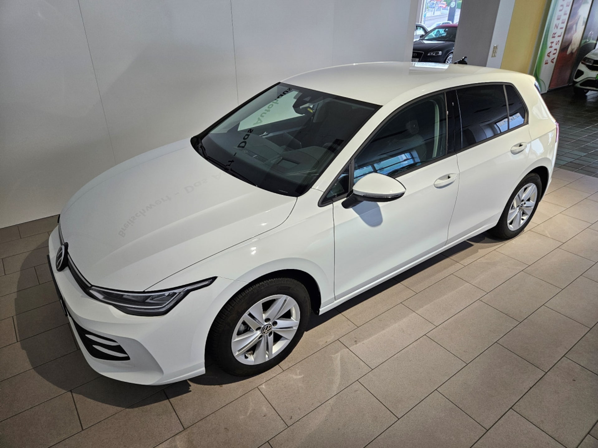 Volkswagen Golf Life