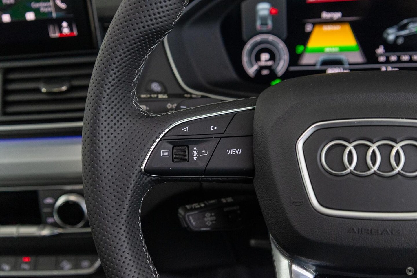Image about Audi Q5 Sportback TFSI e 55 TFSI e quattro S tronic