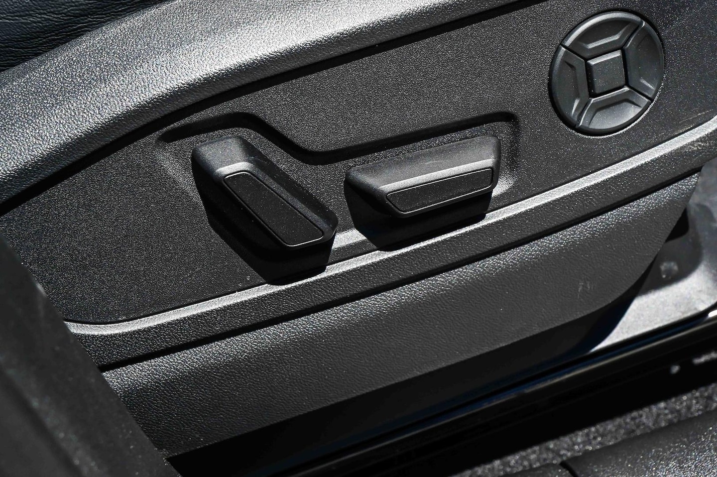Image about Audi Q5 SUV TDI quattro 150 kW sport