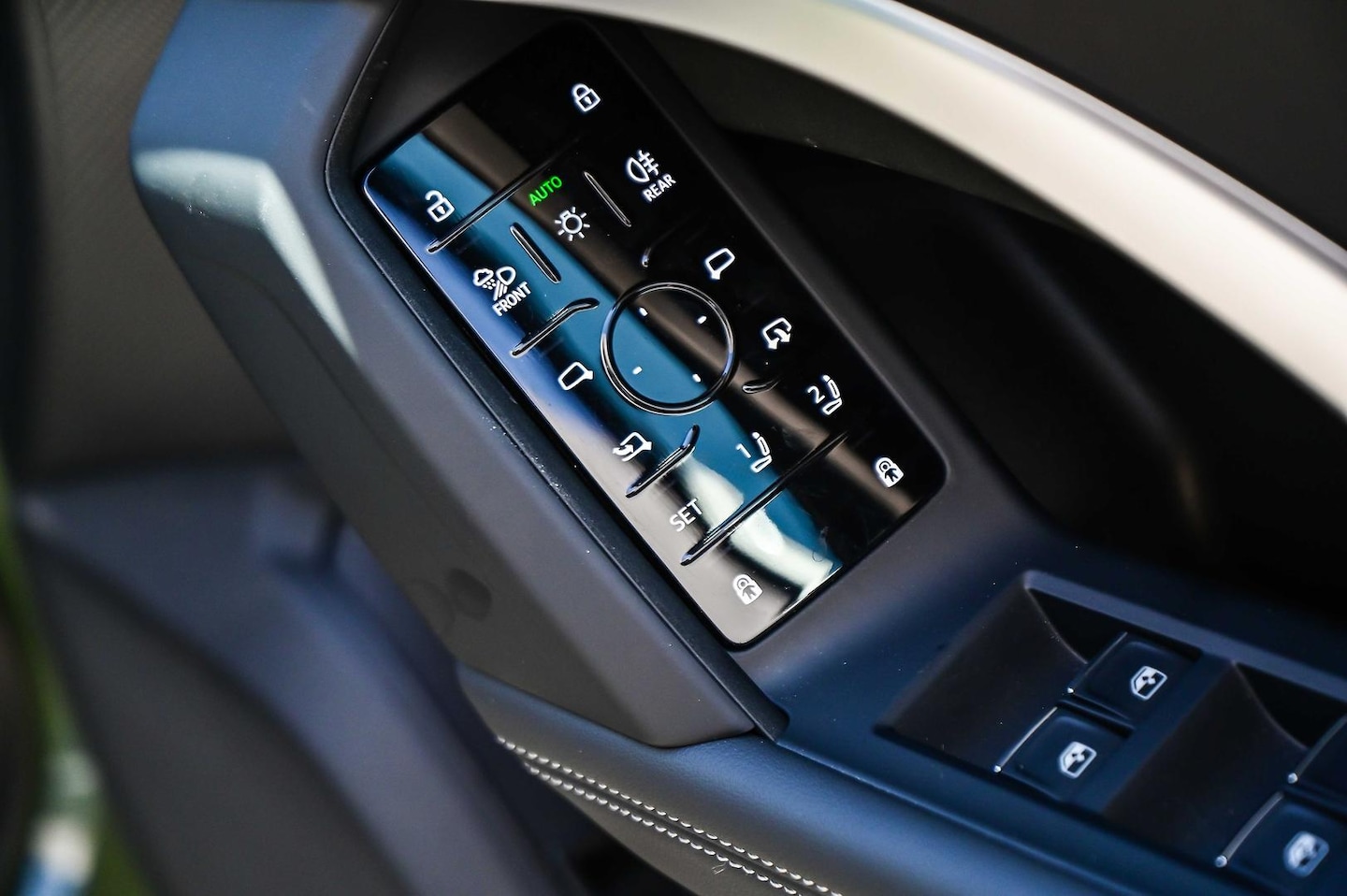 Image about Audi Q5 SUV TDI quattro 150 kW sport
