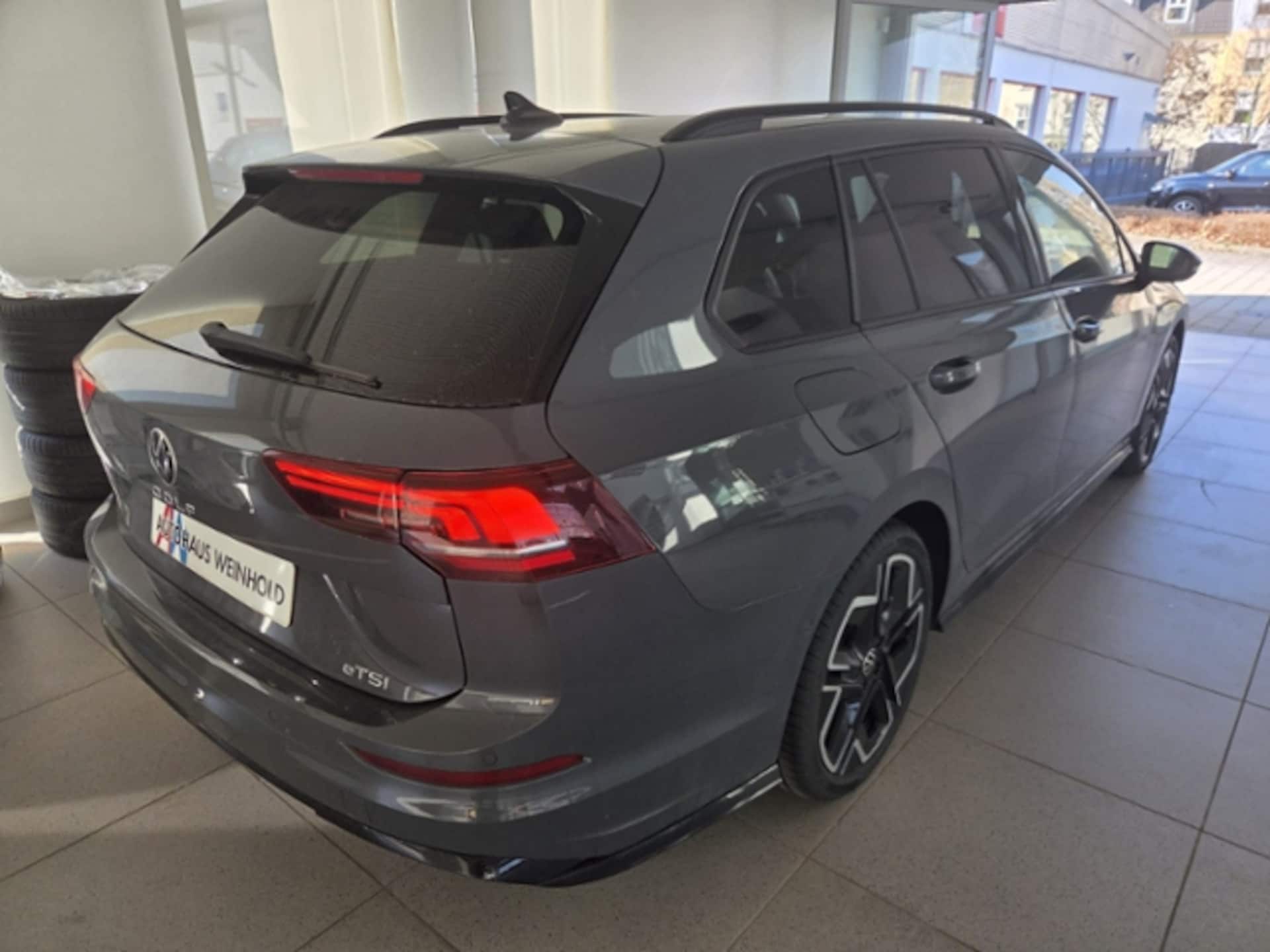 Volkswagen Golf Variant R-Line