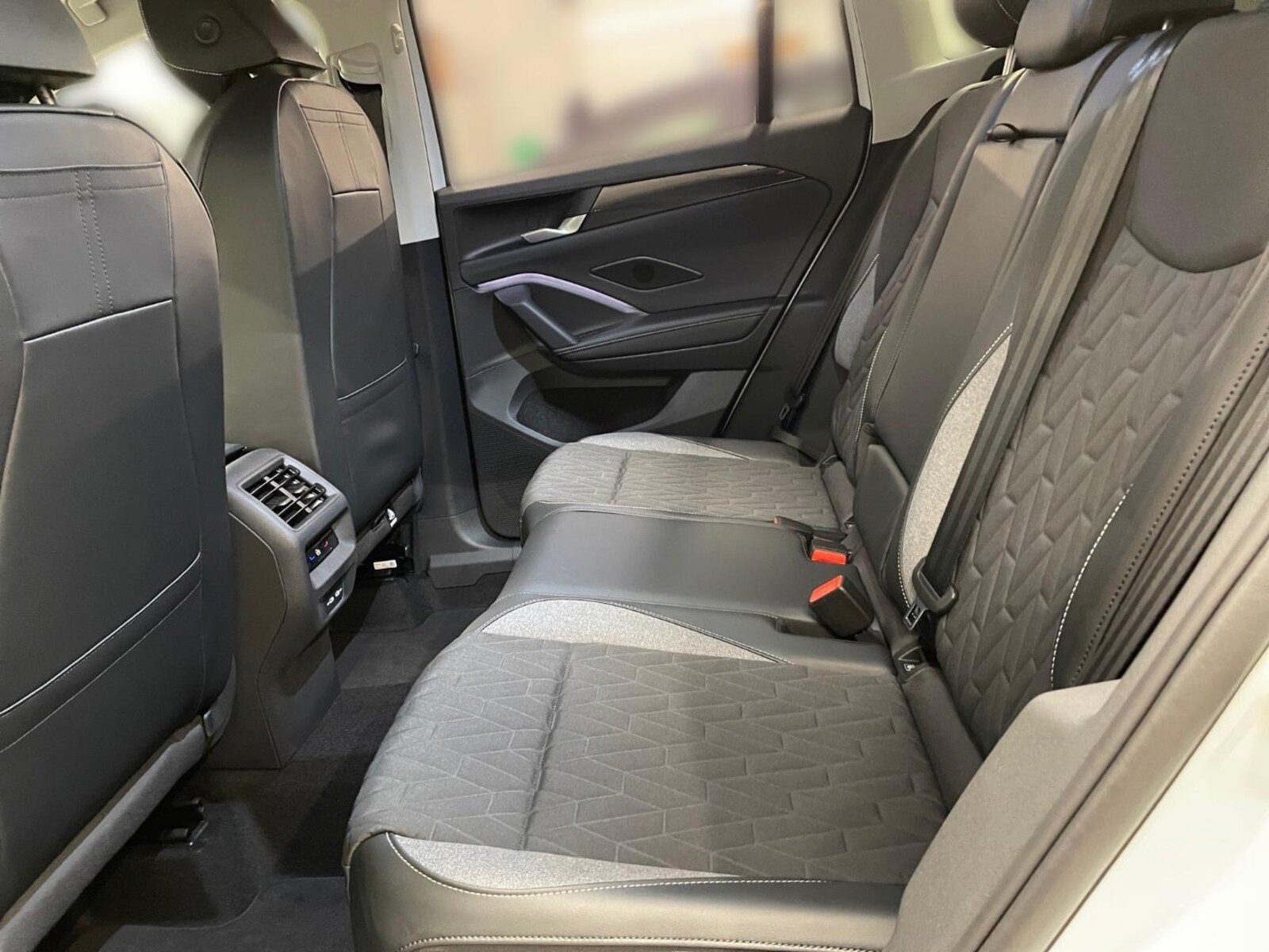 Volkswagen Tiguan – Bild 14