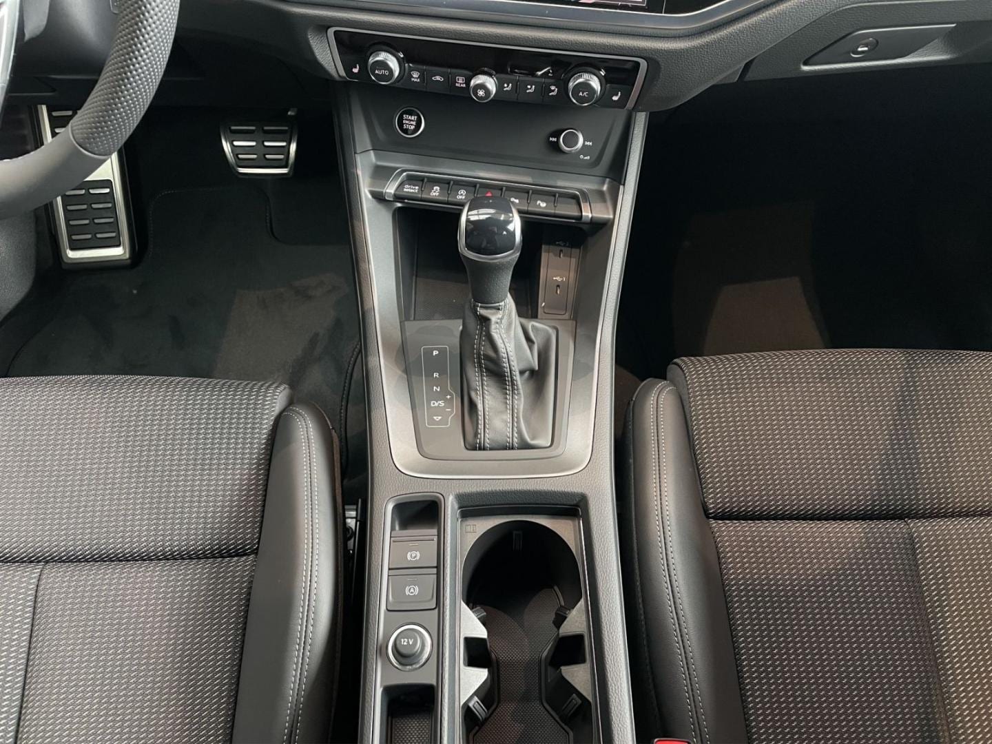 Bild über Audi Q3 Sportback S line 35 TFSI S tronic - für weitere Informationen kontaktieren Sie den Audi Partner