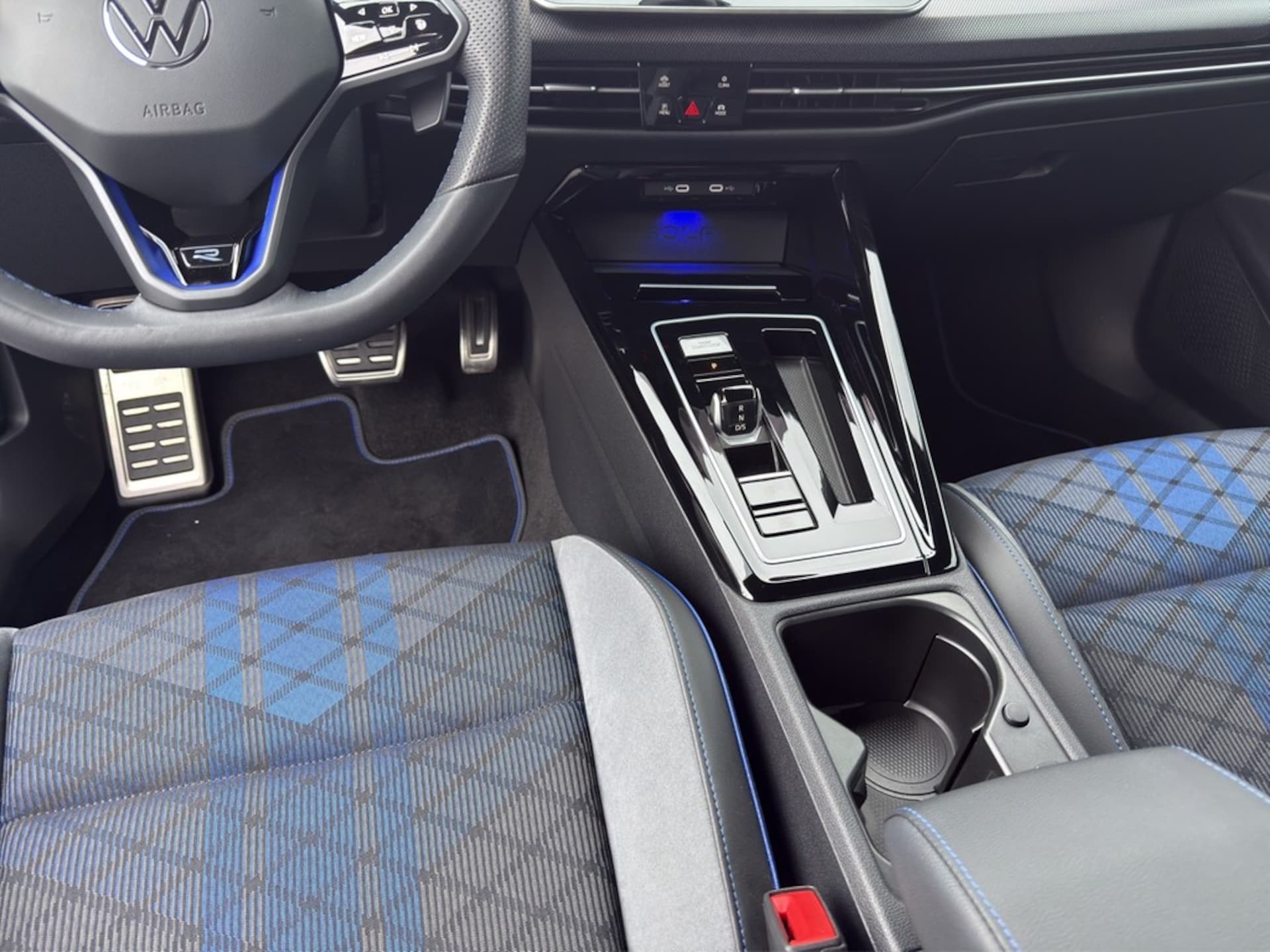 Volkswagen Golf Variant R