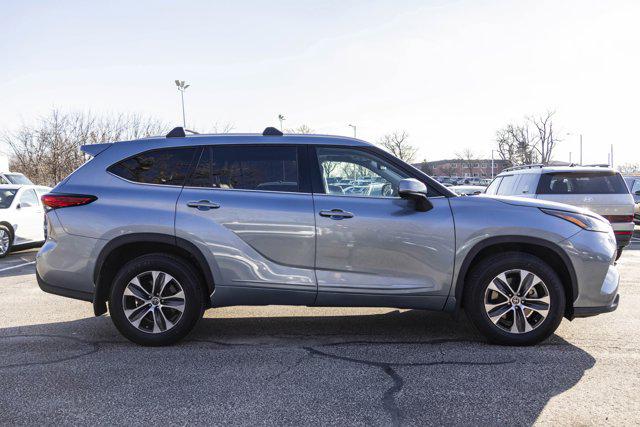 2022 TOYOTA HIGHLANDER - Image 4