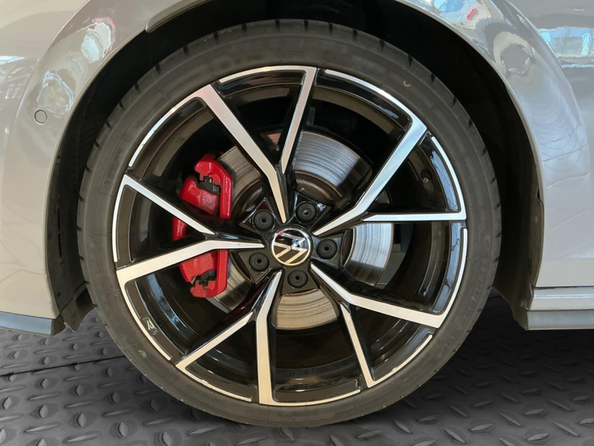 Volkswagen Golf GTI