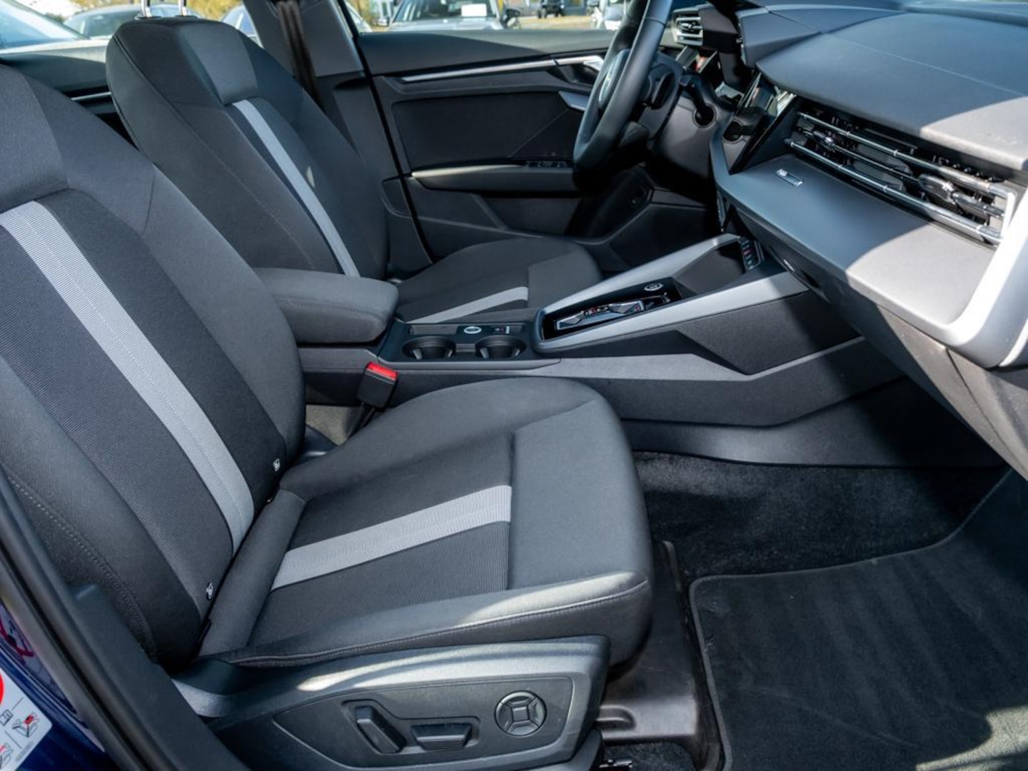 Bild über Audi A3 Limousine TFSI 110 kW S tronic - für weitere Informationen kontaktieren Sie den Audi Partner