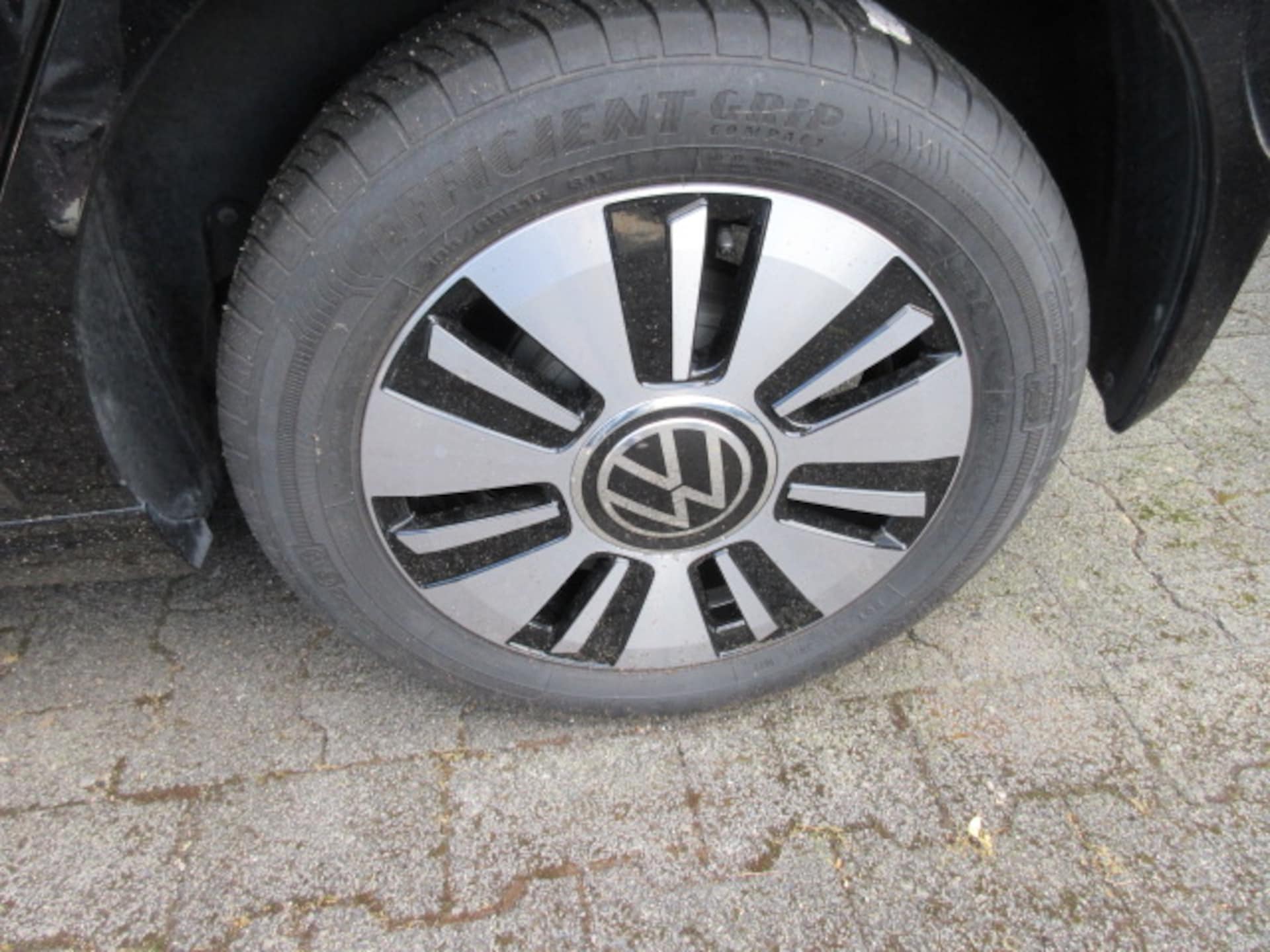 Volkswagen e-up! Style "Plus"