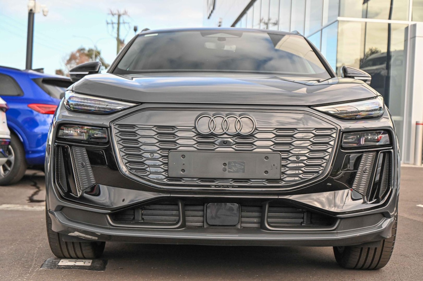 Image about Audi Q6 SUV e-tron e-tron quattro