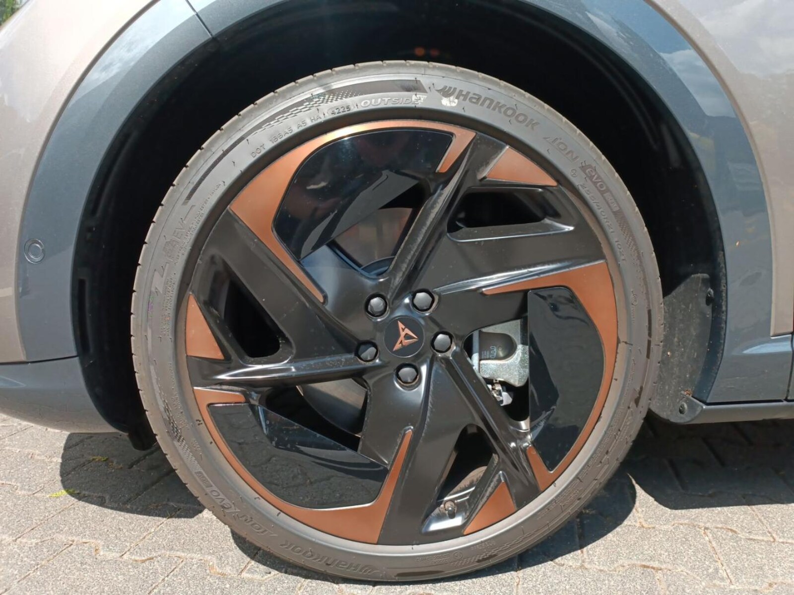 CUPRA Tavascan – Bild 8