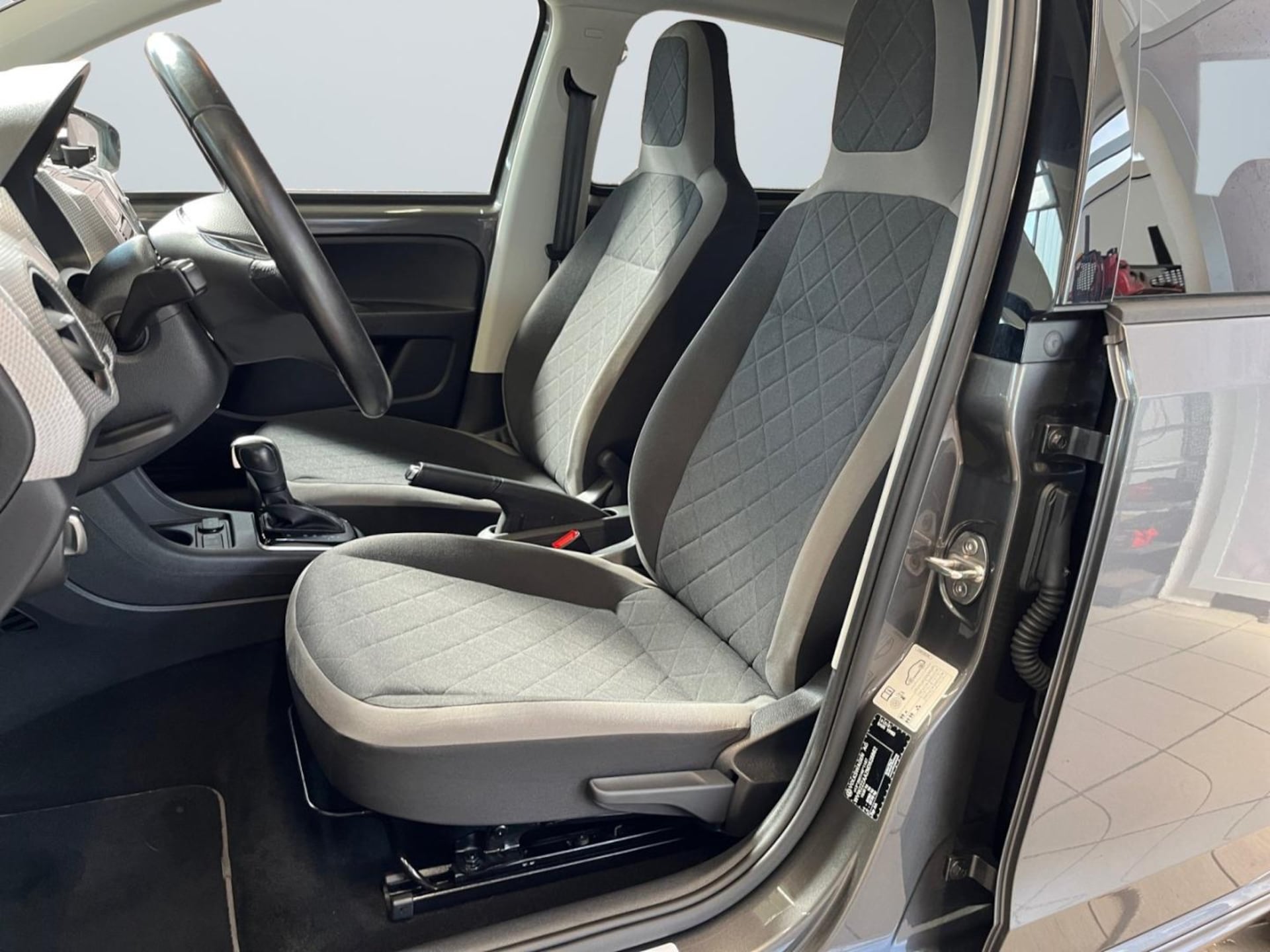 Volkswagen e-up! Style "Plus"