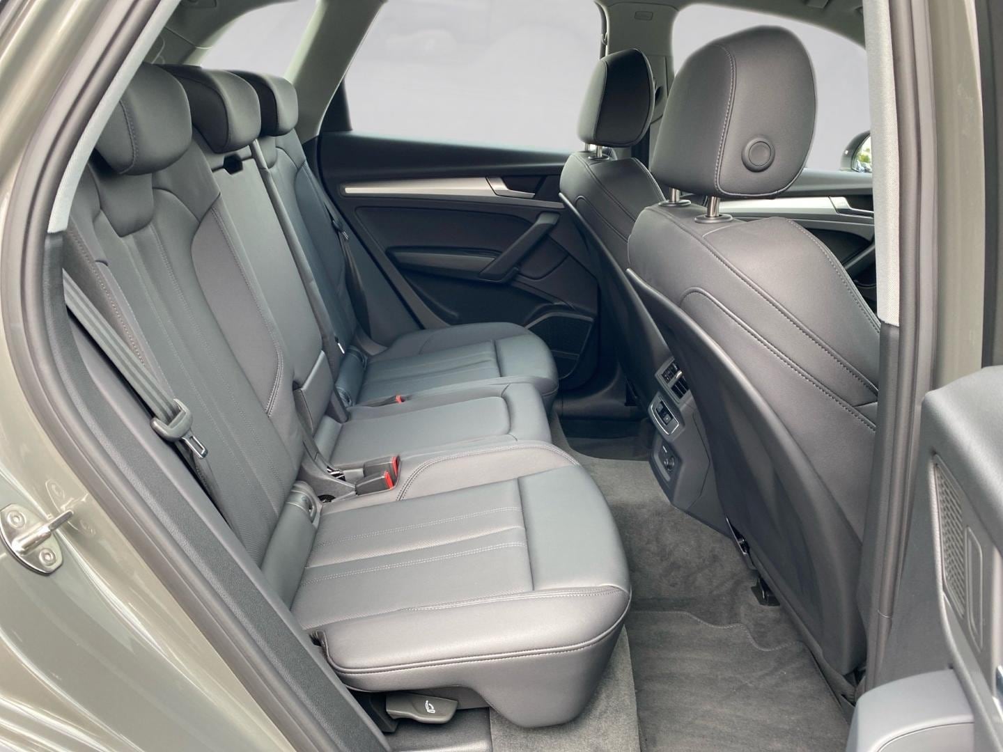 Bild über Audi Q5 40 TDI quattro 150 kW S tronic - für weitere Informationen kontaktieren Sie den Audi Partner