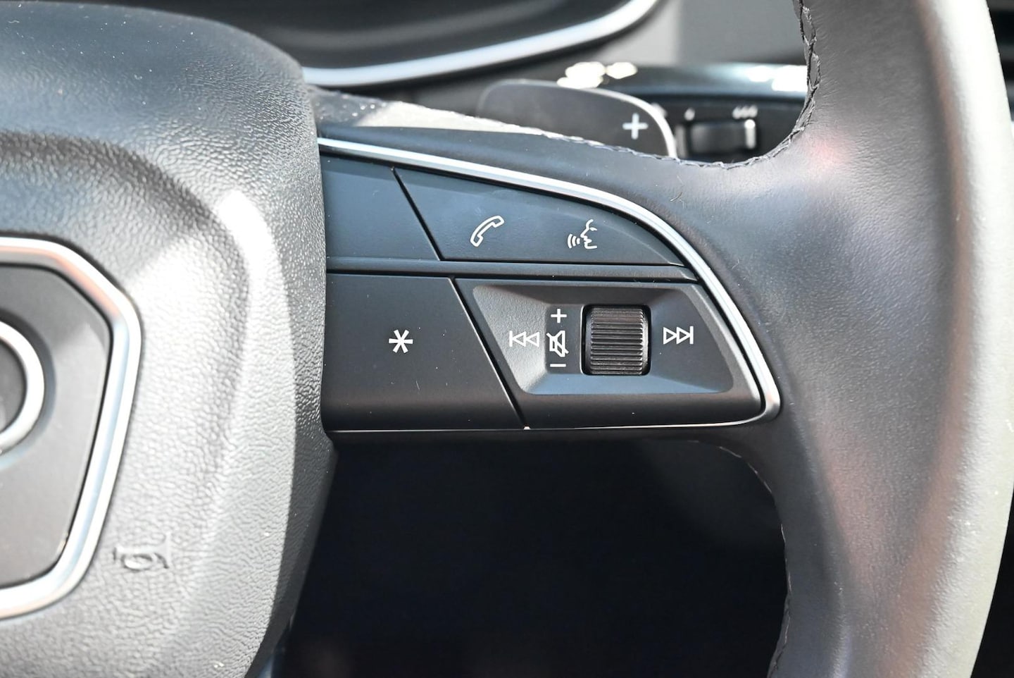 Image about Audi Q5 40 TDI quattro S tronic