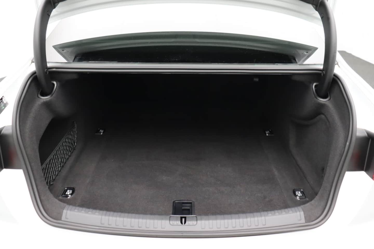 Bild über Audi S6 Limousine TDI quattro tiptronic - für weitere Informationen kontaktieren Sie den Audi Partner
