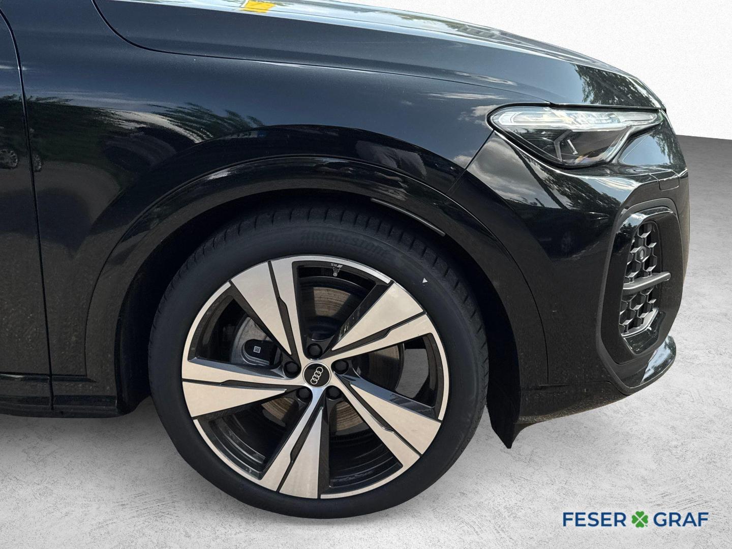Image about Audi Q5 SUV TDI quattro 150 kW S tronic