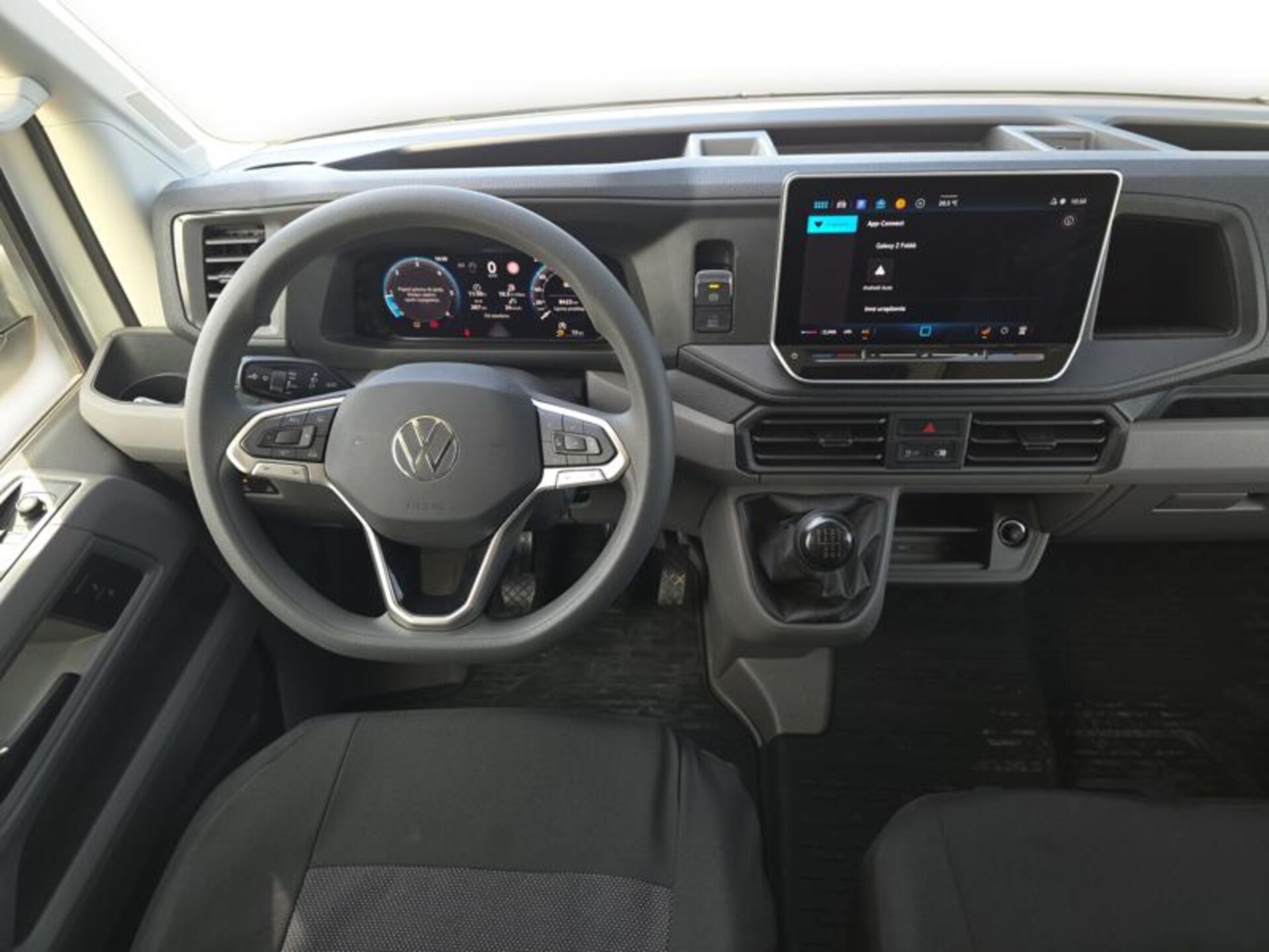 Volkswagen Crafter Furgon średni rozstaw osi