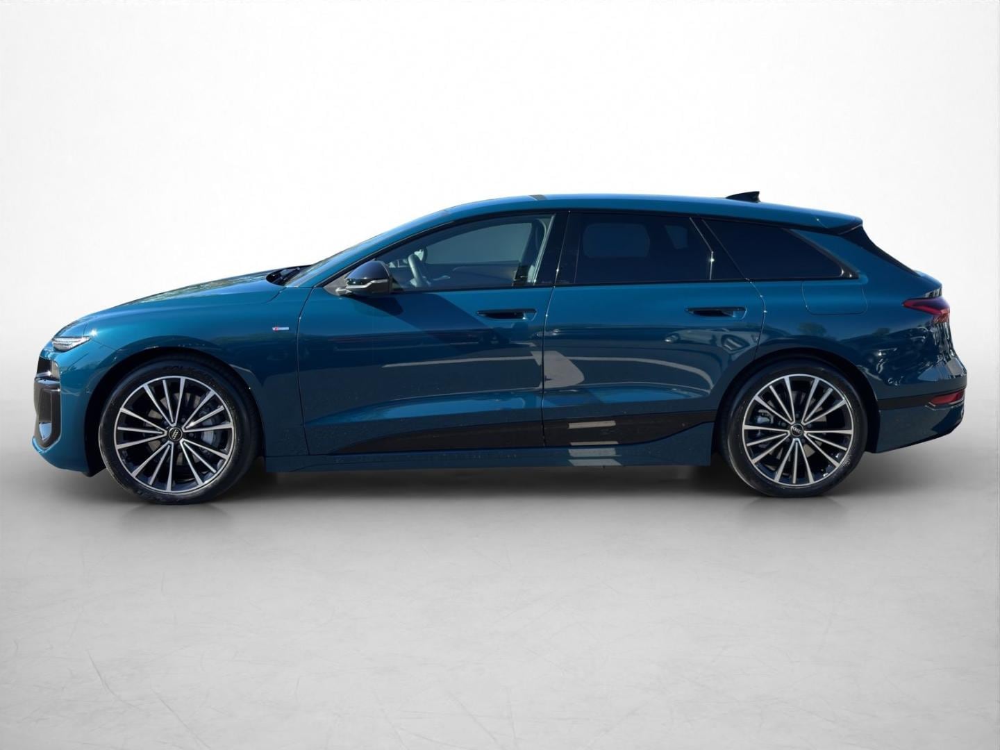 Bild über Audi A6 Avant e-tron e-tron quattro - für weitere Informationen kontaktieren Sie den Audi Partner
