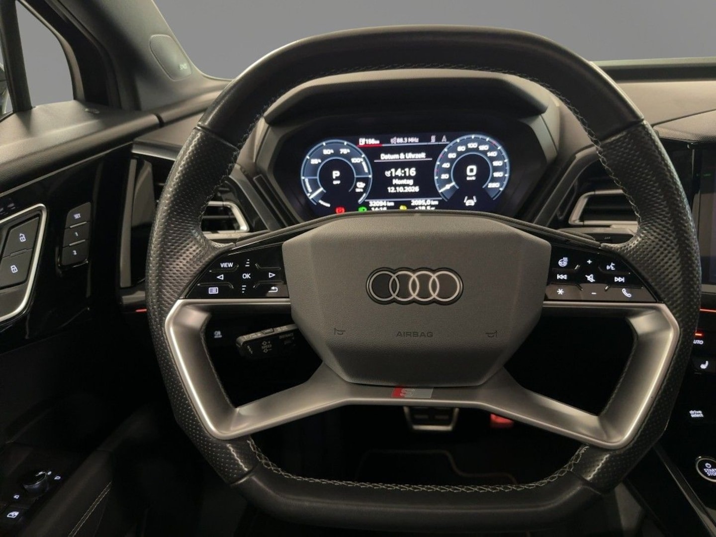 Bild über Audi Q4 Sportback e-tron 50 e-tron quattro - für weitere Informationen kontaktieren Sie den Audi Partner