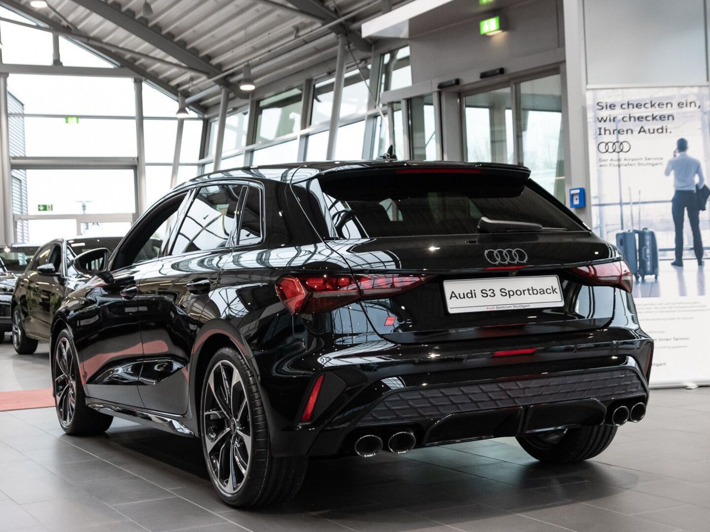 Bild über Audi S3 Sportback TFSI quattro S tronic - für weitere Informationen kontaktieren Sie den Audi Partner
