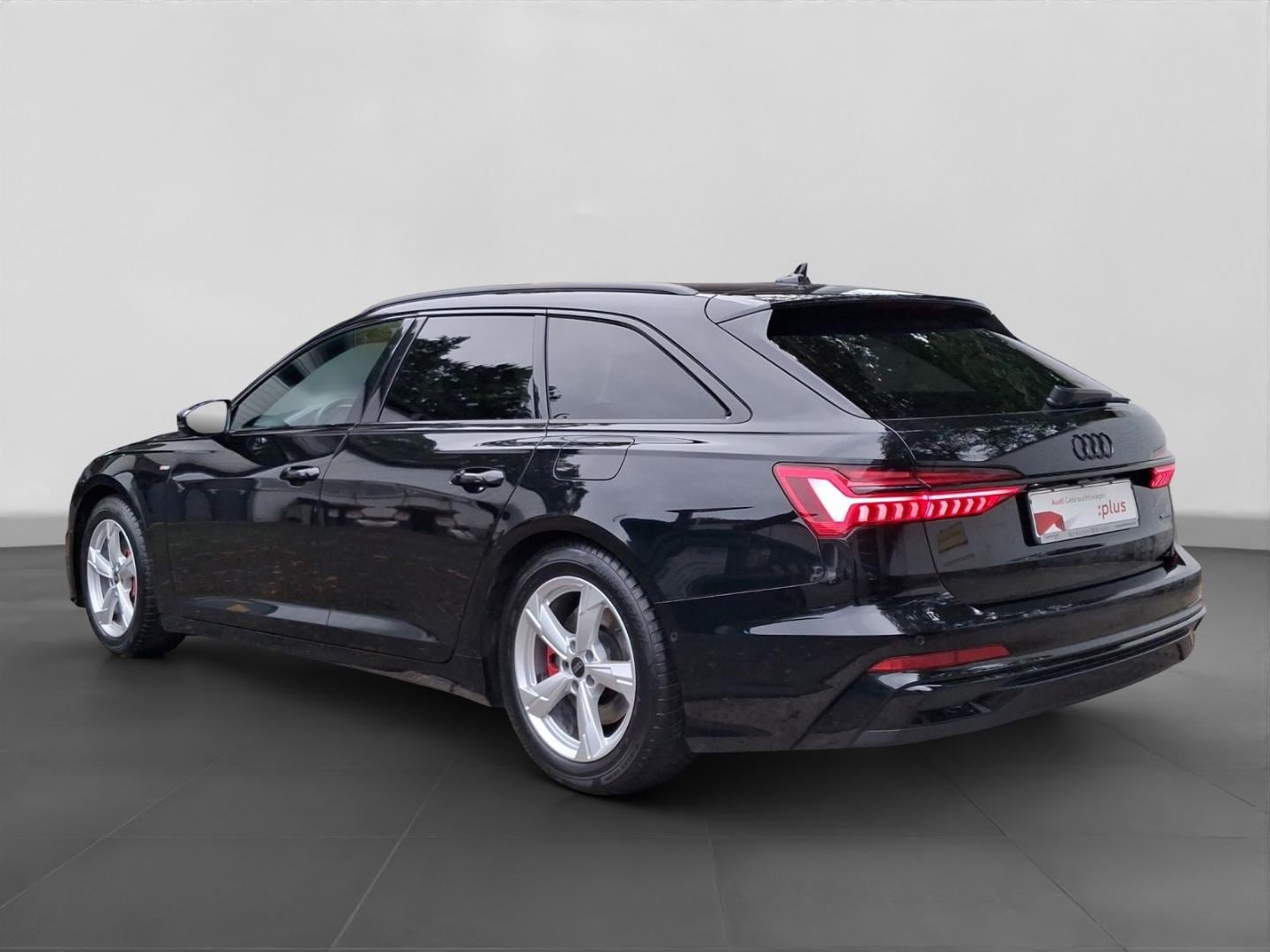 Bild über Audi A6 Avant TFSI e S line 55 TFSI e quattro S tronic - für weitere Informationen kontaktieren Sie den Audi Partner