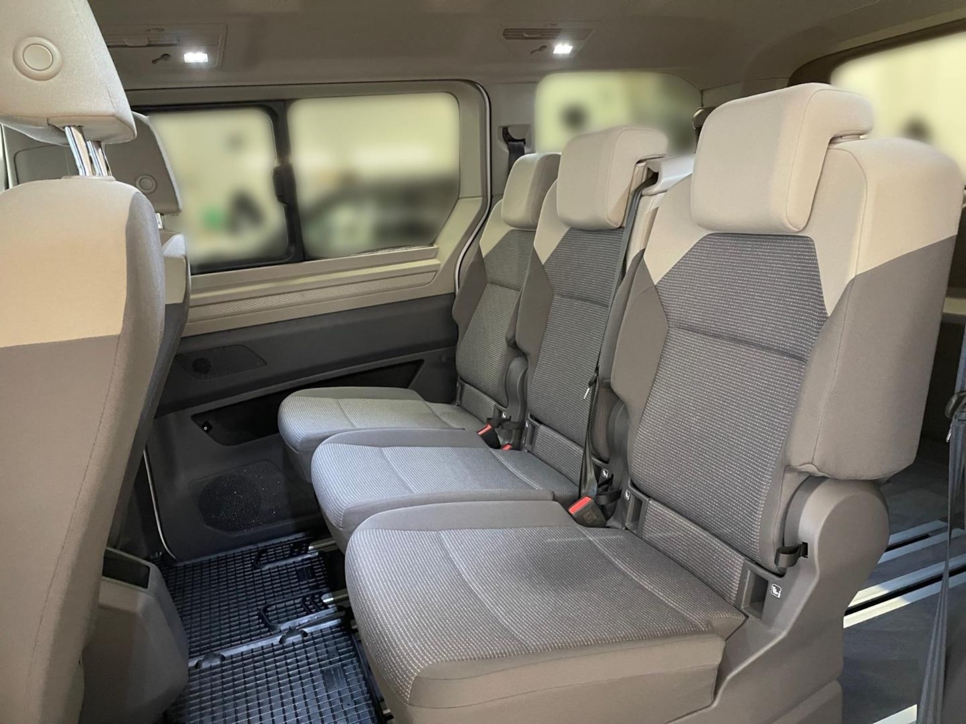 Volkswagen Multivan Basis-Modell