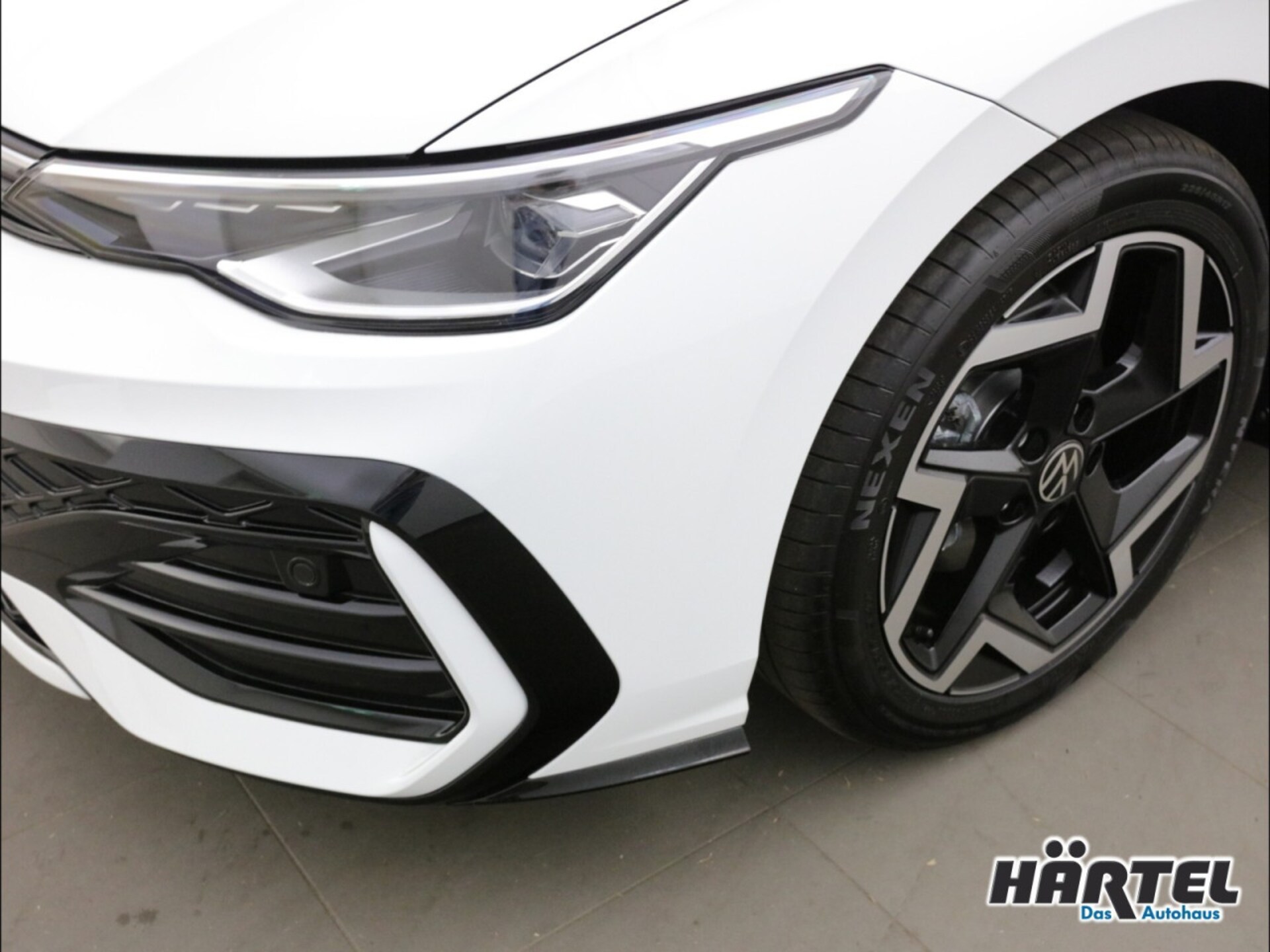 Volkswagen Golf R-Line