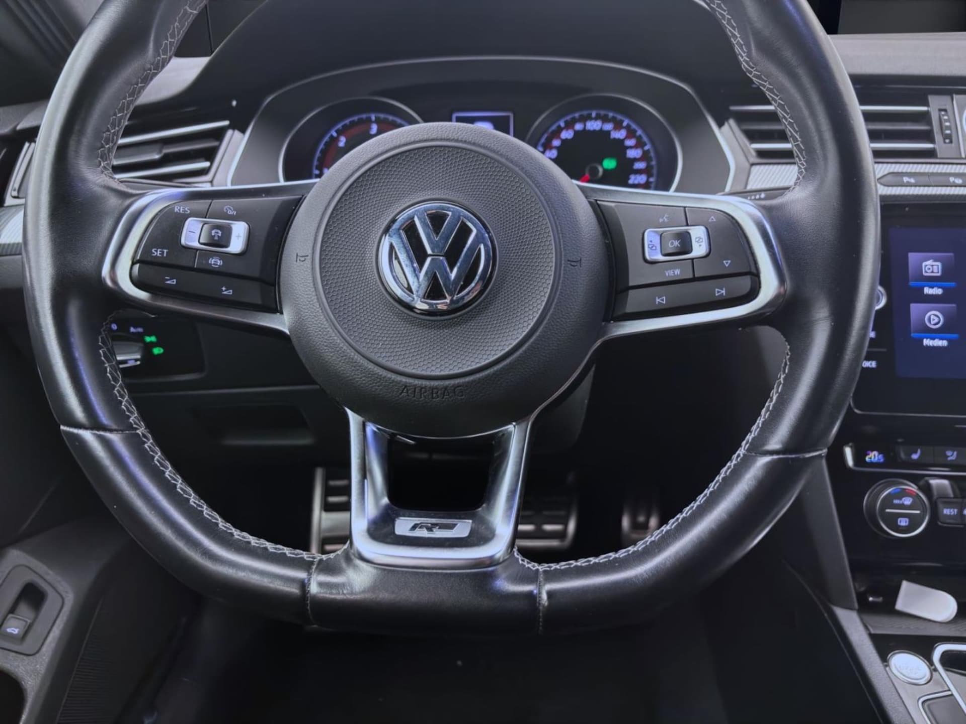 Volkswagen Arteon R-Line