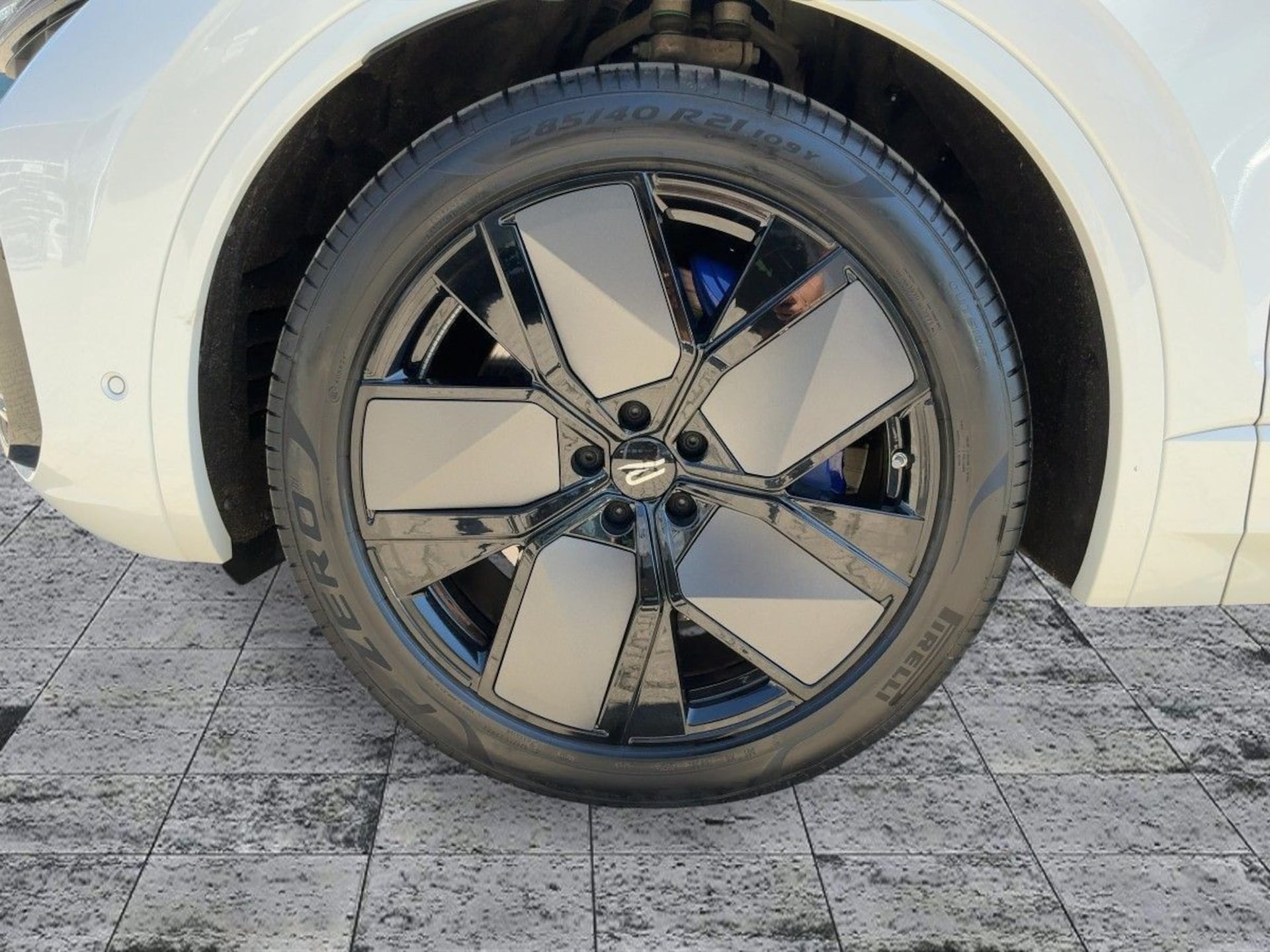 Volkswagen Touareg R
