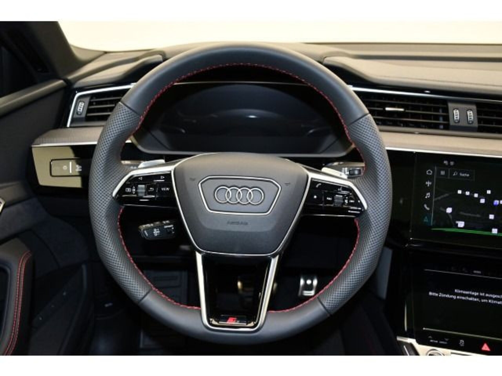 Audi Q8 Sportback e-tron S line