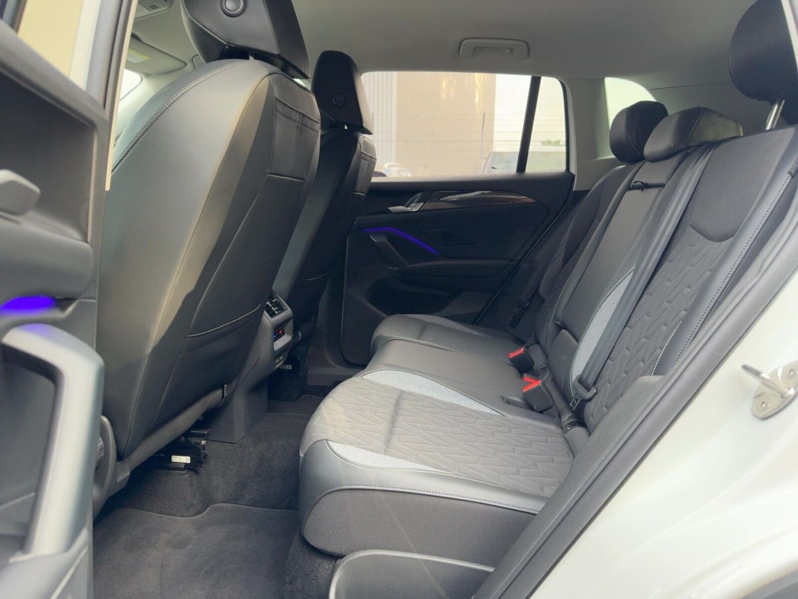 Volkswagen Tiguan – Bild 11