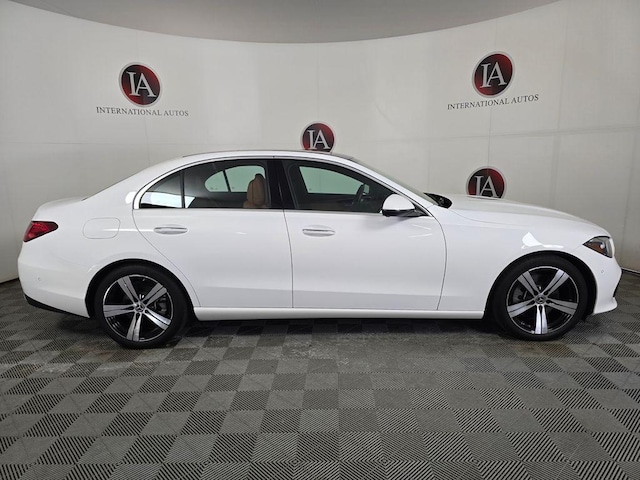 2025 Mercedes-Benz C 300